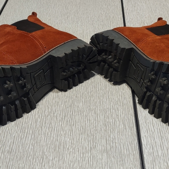 Chaco Fields Chelsea Boot Rust Suede 7.5 - Picture 3 of 4